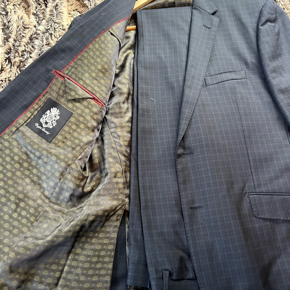 Plaid navy English laundry suit
